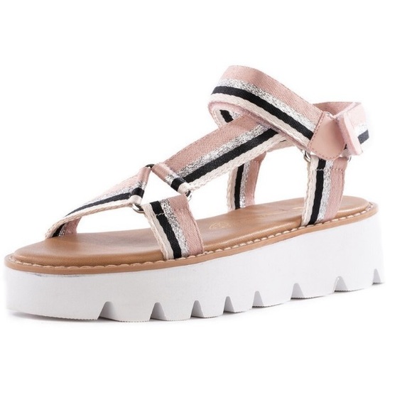 BC Eye On The Prize Sandal - Picture 1 of 7